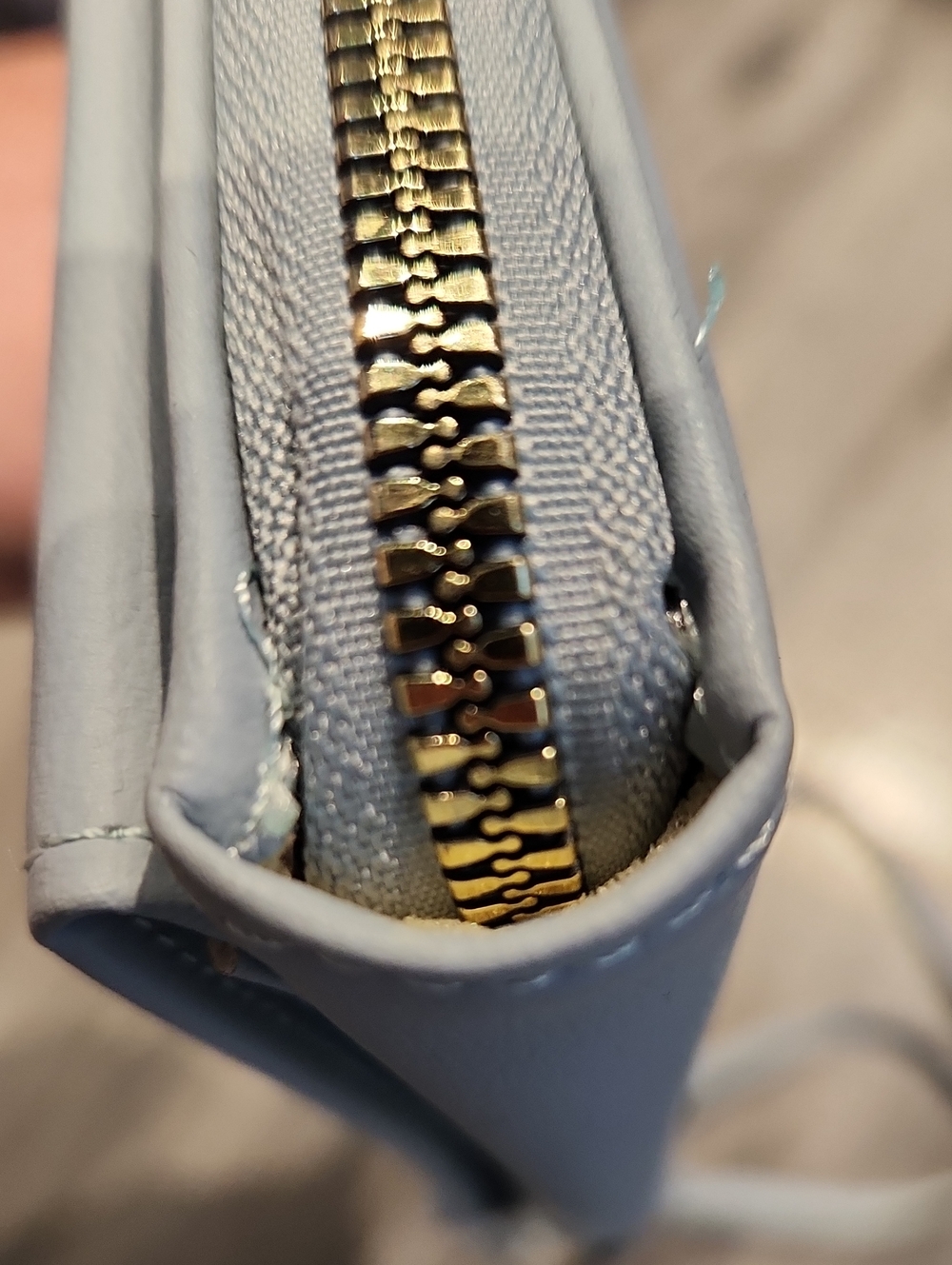 EUC Forever Lovely Designed For Madley Adjustable Crossbody Wristlet - Picture 8 of 11